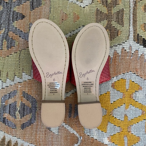 Woven Red Mule - Picture 3 of 4